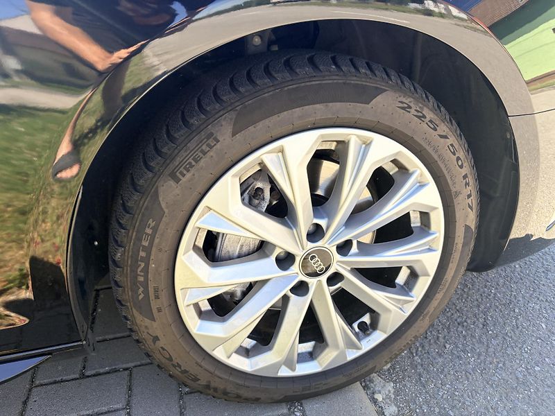 Audi A4 Avant 2.0TDI DSG QUATTRO REZERVACE - fotka 9 z 56