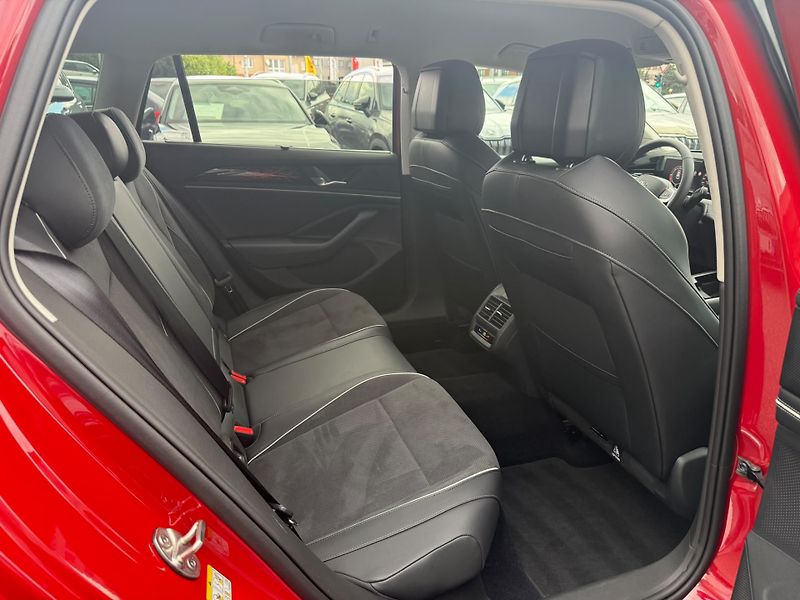 Volkswagen Passat Elegance 2.0 TDI 110 kW DSG Va - fotka 20 z 24