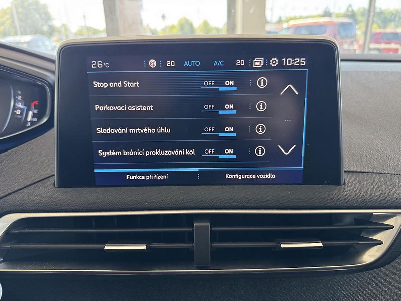 Peugeot 3008 (2018) 1,2I STT ALLURE NAVI KAMERA - fotka 29 z 33