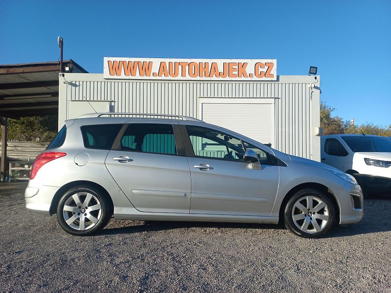 Peugeot 308 (2012) SW 1.6eHDi 82kW Panorama - fotka 1 z 22