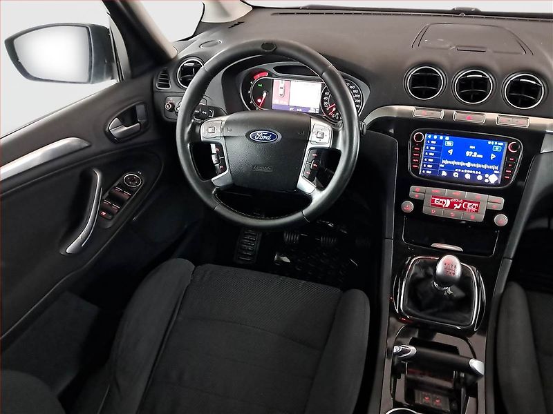 Ford Galaxy (2010) 2.0 TDCi, 7 míst - fotka 7 z 18