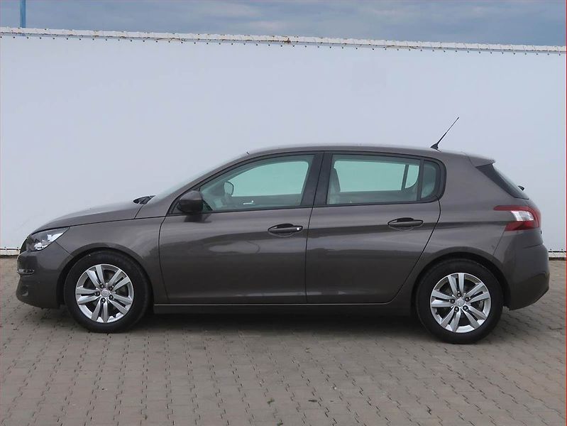Peugeot 308 (2014) Style 1.6 e-HDi, Serv.kniha - fotka 3 z 15