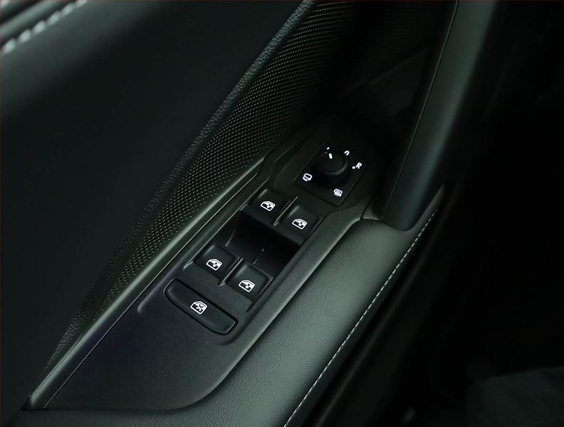 Volkswagen Tayron (2025) 1.5 eTSI - fotka 19 z 19