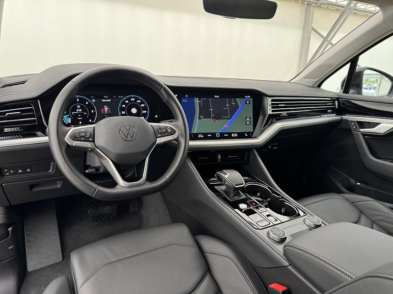 Volkswagen Touareg 3.0Tdi*1-MAJ*DPH*ELEGANCE* - fotka 20 z 44