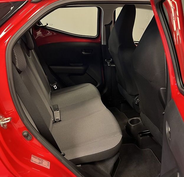 Toyota Aygo 1,0i AT X-play - fotka 11 z 15