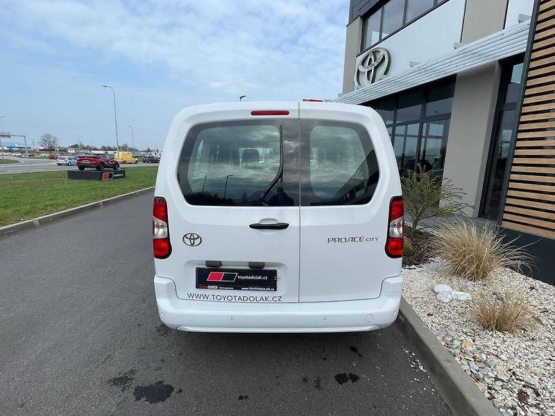 Toyota ProAce City Verso 1.5 L D manuál - fotka 5 z 29