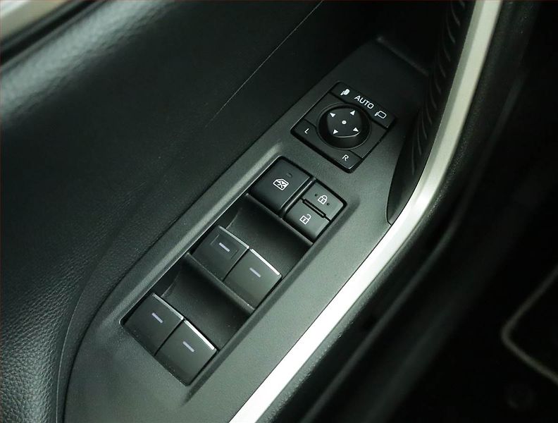 Toyota RAV4 (2023) Selection 2.5 Hybrid - fotka 16 z 18