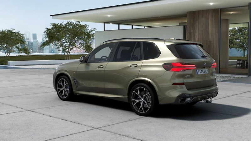 BMW X5 xDrive40i - fotka 3 z 14