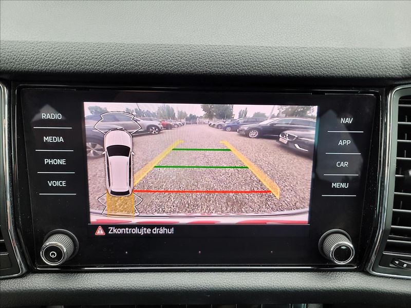 Škoda Kodiaq 1,5 TSI,DSG,7míst,navi,výhřev - fotka 26 z 50