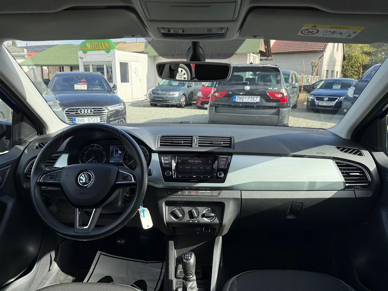 Škoda Fabia 1.0 MPI AMBITION - fotka 7 z 13