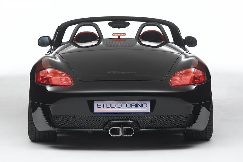 Chcete-li výkony modelu 911, ale více se vám líbí Boxster a ještě k tomu chcete něco extra, RK Spyder by mohl být řešením.