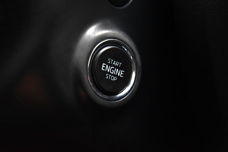 Škoda Octavia 2.0 TDi CR DSG STYLE,NAVI,TEMP - fotka 19 z 50