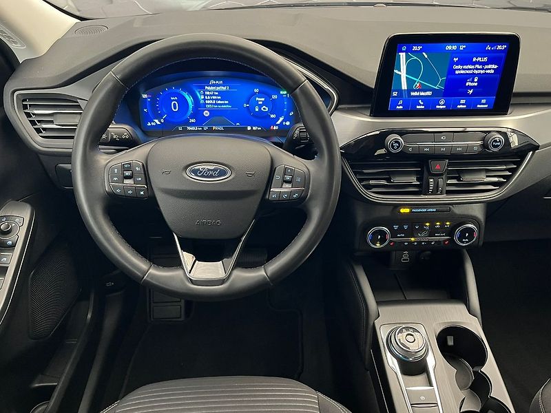 Ford Kuga 2.5 HEV 4x4 Titanium - fotka 8 z 49