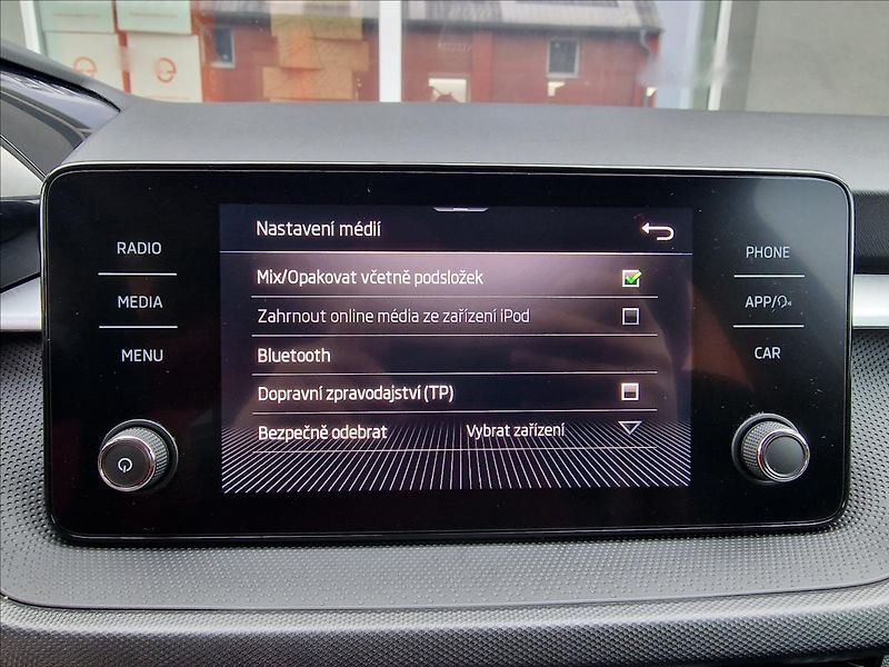 Škoda Fabia 1.0TSI Ambition,ČR,1.Majitel - fotka 28 z 50