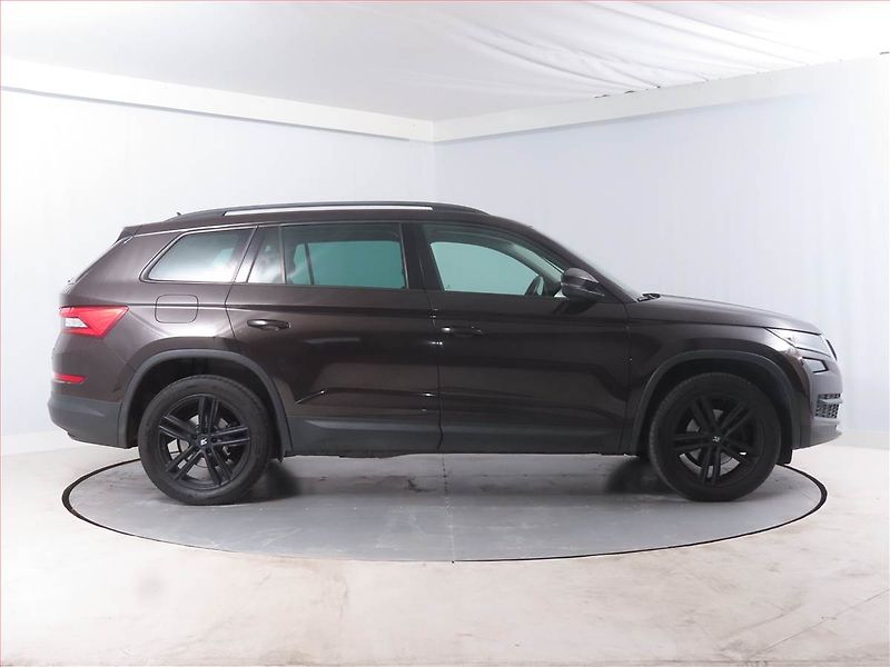 Škoda Kodiaq (2017) Ambition Plus 1.4 TSI, 7 míst - fotka 6 z 17