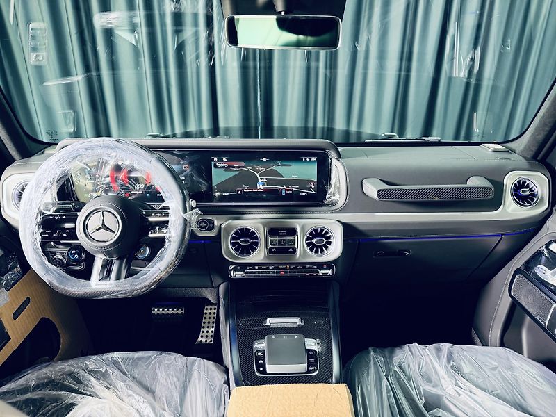 Mercedes-Benz Třídy G (2026) G63*A22*CARBON*SUPERIOR - fotka 37 z 40