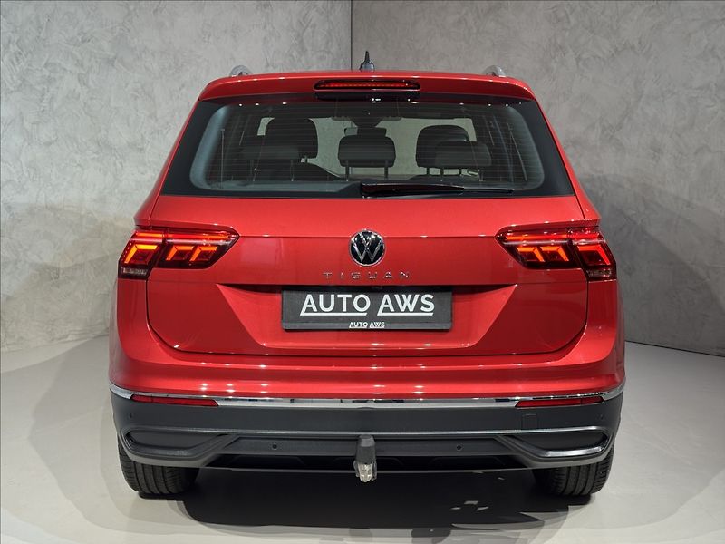 Volkswagen Tiguan 2,0 TDi  DSG Active LED Assist - fotka 8 z 49