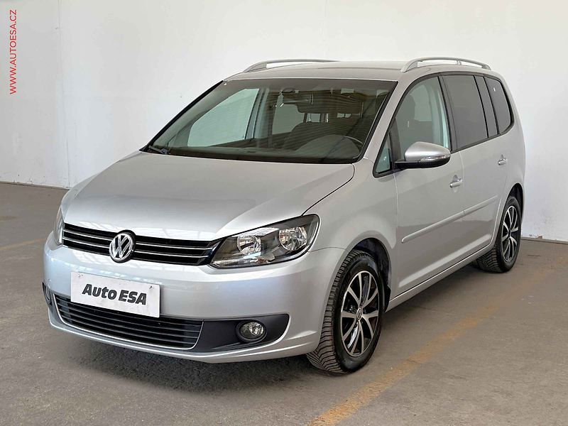 Volkswagen Touran (2014) 2.0 TDi, Comfortline, DSG - fotka 3 z 16