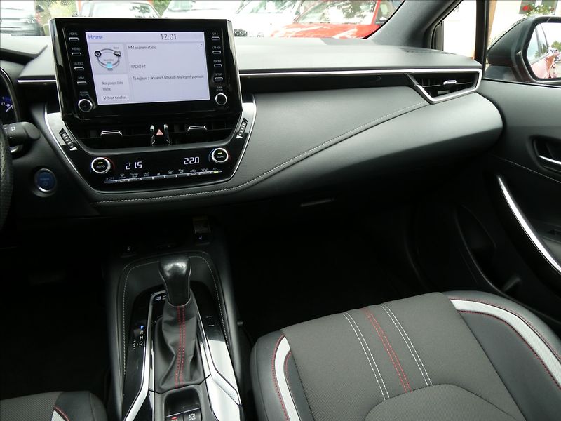 Toyota Corolla 2,0 Hybrid e-CVT GR Sport 112k - fotka 28 z 44