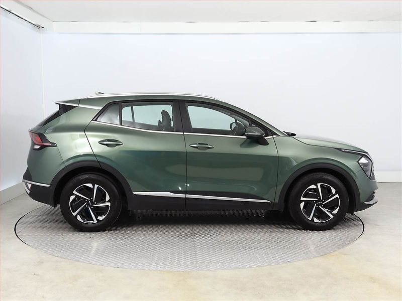 Kia Sportage (2022) 1.6 T-GDI - fotka 6 z 17