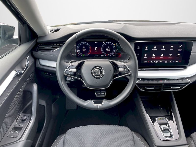 Škoda Octavia (2023) 1.5 eTSI 110kW m-Hev DSG Style - fotka 6 z 35