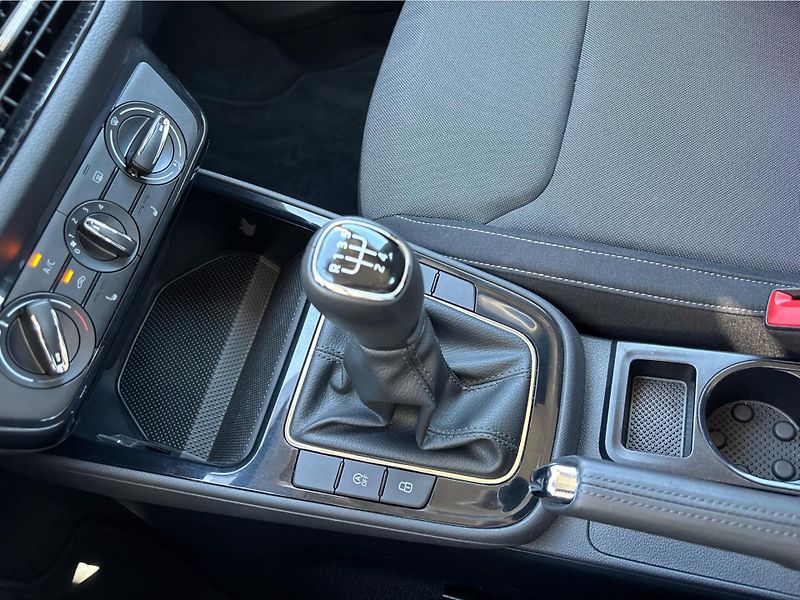 Škoda Fabia 1.0 TSi 70 kW SELECTION - fotka 19 z 26