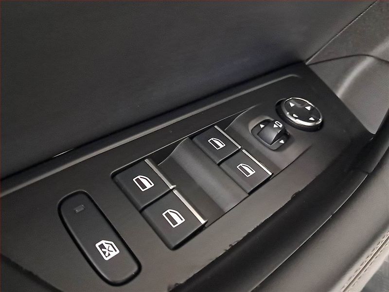 Peugeot 508 (2019) 1.6 PureTech, Automat, Kůže - fotka 19 z 25
