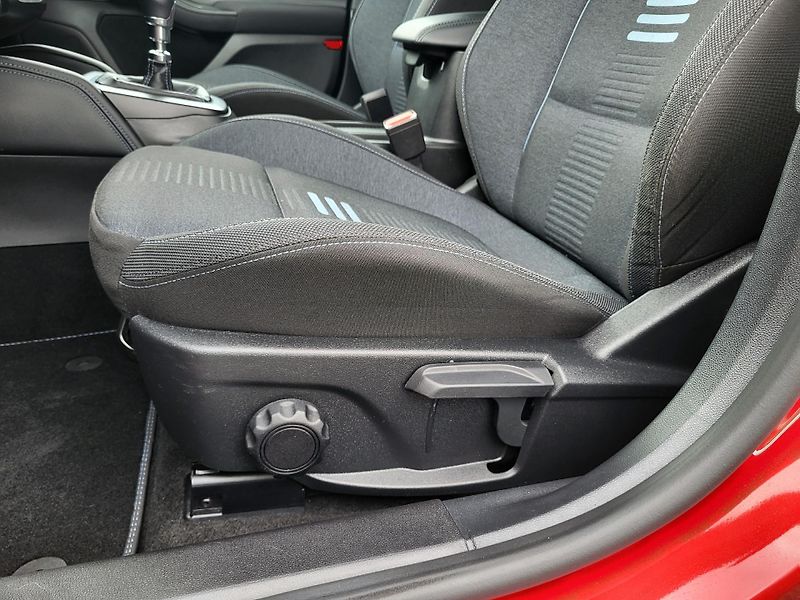 Ford Focus 1.0 EcoBoost mHEV Active X - fotka 25 z 46