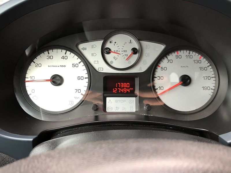 Peugeot Partner Tepee (2009) 1.6 HDi, TAŽNÉ - fotka 18 z 24