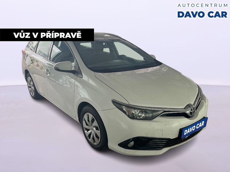 Toyota Auris 1,4 D-4D 66 kW Sports Active - fotka 4 z 12
