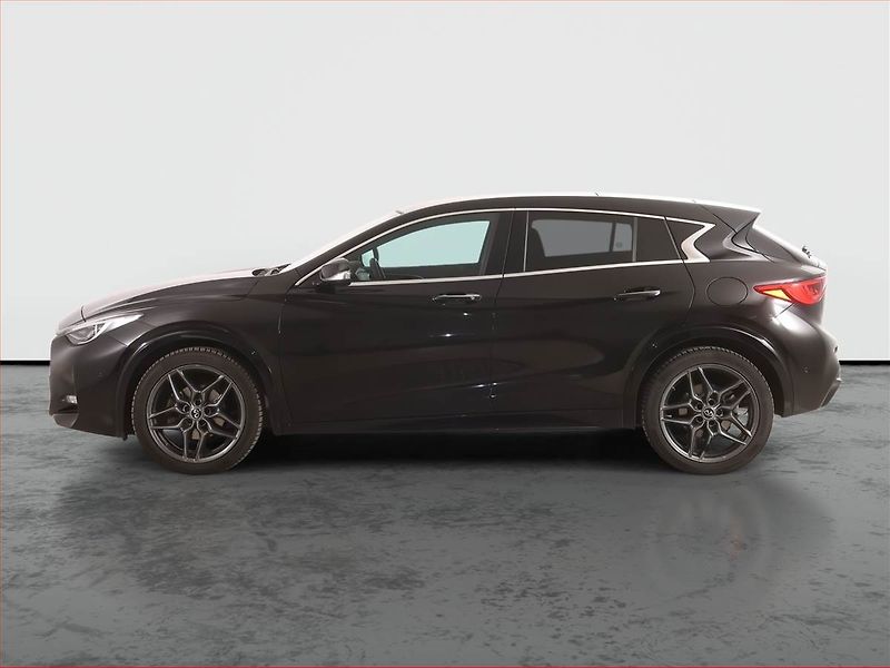 Infiniti Q30 (2019) 1.6t, Automat, Serv.kniha - fotka 3 z 22