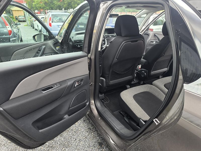 Citroën C4 Picasso 1.2 TCE TZ Masáž  - fotka 9 z 18