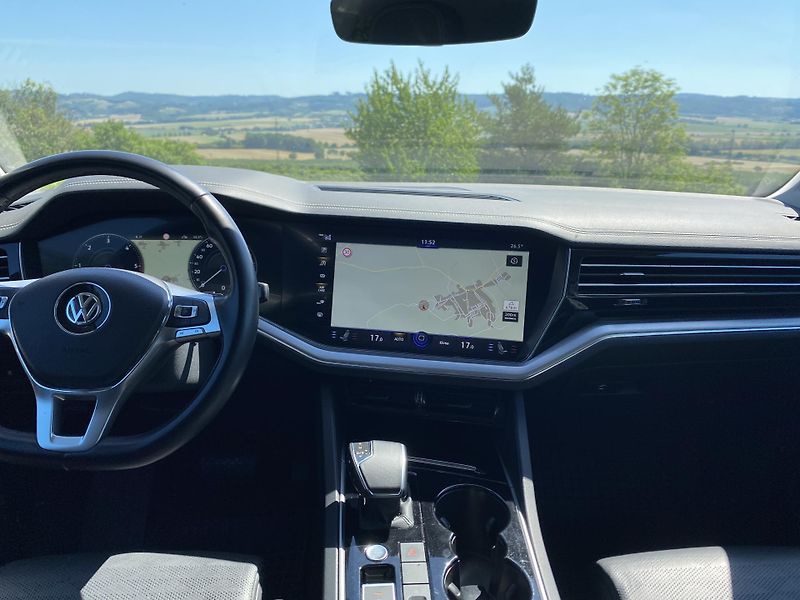 Volkswagen Touareg (2019) 3.0 TDI V6 210 kW, VZDUCH, 4X4 - fotka 13 z 25