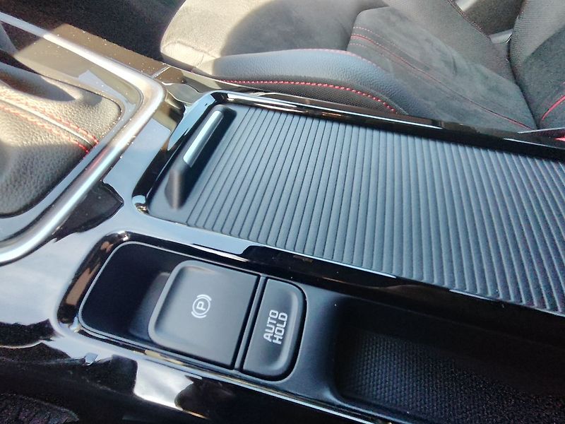 Kia Pro_Ceed 1.6 T-GDI/150kW GT DCT - fotka 27 z 38
