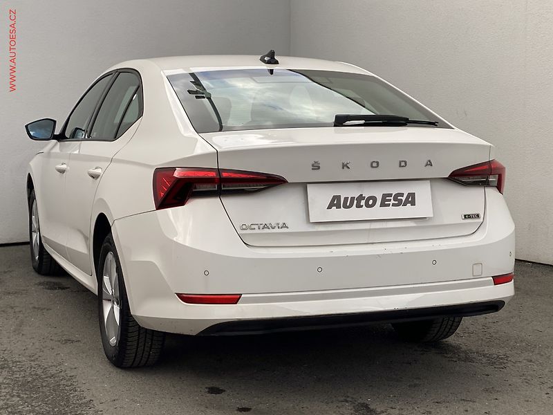 Škoda Octavia (2021) 1.5TSi e-TEC, 1.maj,ČR - fotka 6 z 17