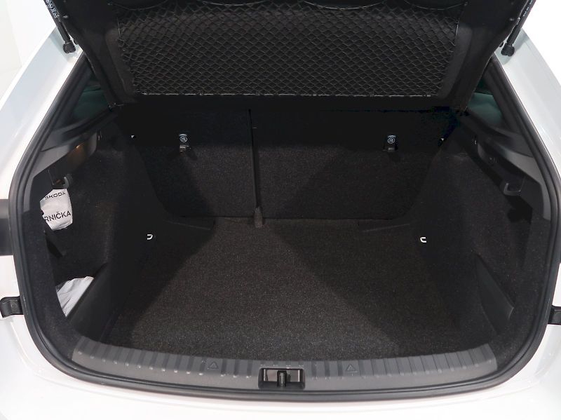 Škoda Scala (2025) MONTE CARLO 1.0TSI 85KW DSG - fotka 39 z 40