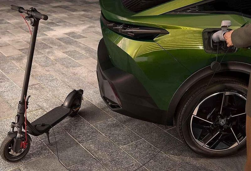 Peugeot uvádí na trh modernizovanou verzi vozu 408.