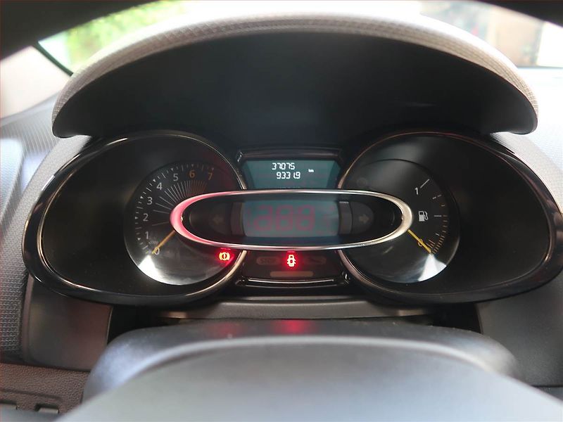 Renault Clio (2015) 1.2 16V, Serv.kniha, Tempomat - fotka 11 z 15