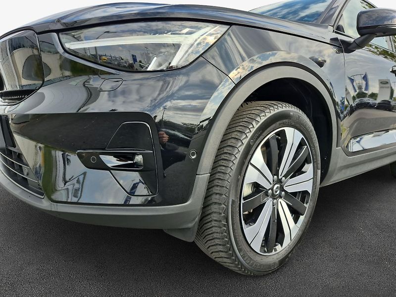 Volvo XC40 Recharge 69 kWh Ultimate - fotka 6 z 19