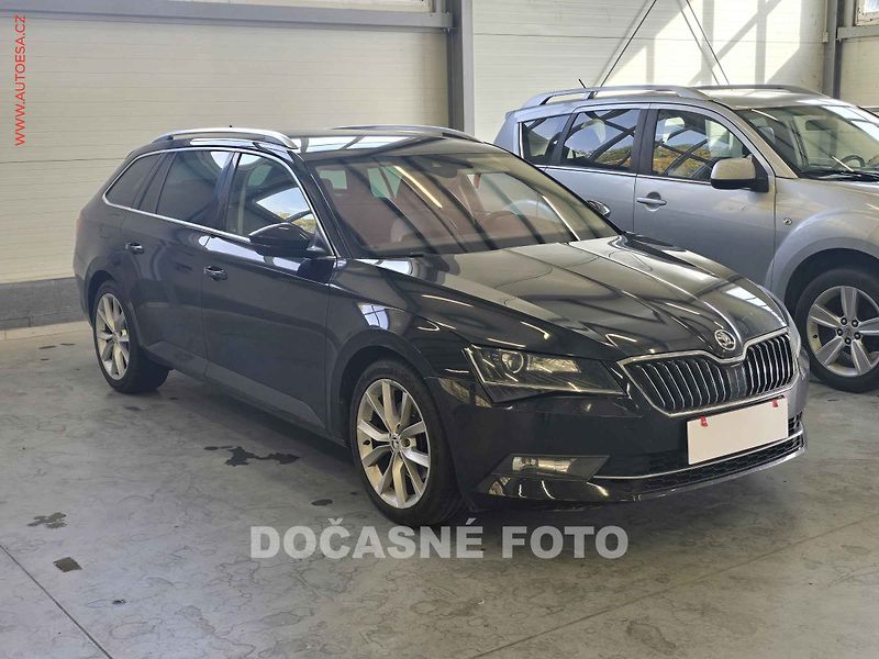 Škoda Superb (2019) 2.0tdi - fotka 1 z 3
