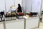 V pátek začal na lyském výstavišti víkend provoněný benzinem.