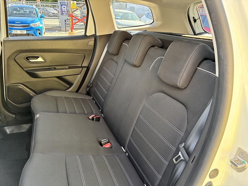 Dacia Duster 1.0TCe 67kW LPG PRESTIGE NAVI - fotka 13 z 39