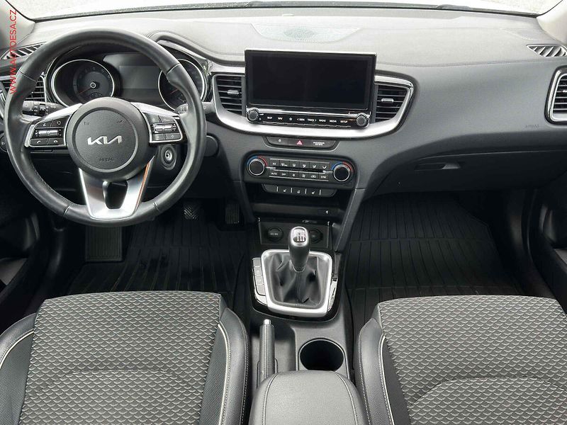 Kia XCeed (2021) 1.5 T-GDi, ČR, servis.kniha. - fotka 8 z 23