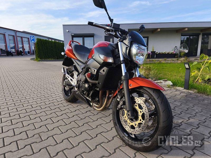 Suzuki GSR 600 (2008) - fotka 3 z 11