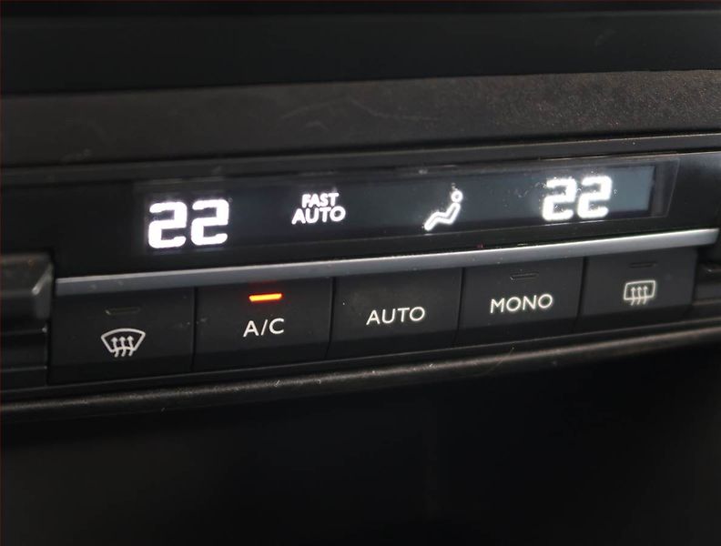 Citroën Berlingo (2019) Feel 1.5 BlueHDi, 5Míst, ČR - fotka 17 z 18