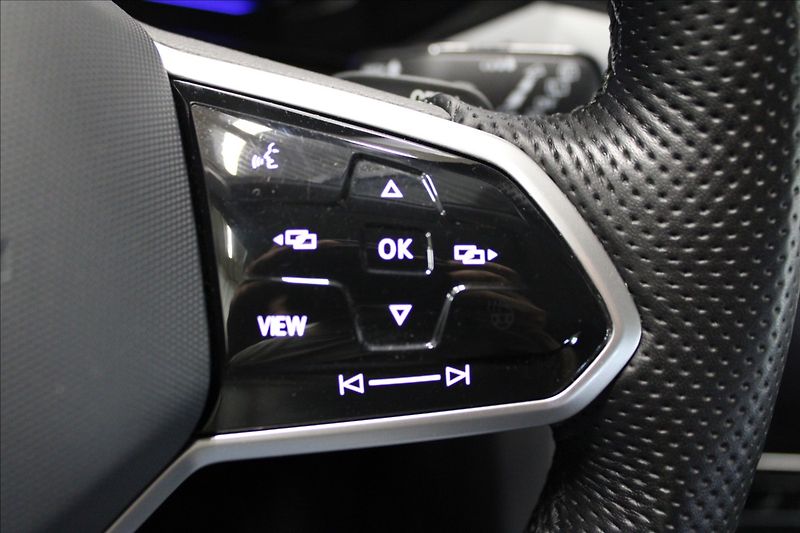 Volkswagen Arteon 2,0 TDI DSG ELEGANCE 1.MAJ. CZ - fotka 18 z 35