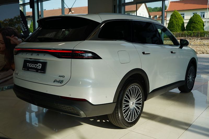 Chery Ostatní UNIQUE 1.5 TGDI PHEV - fotka 9 z 22