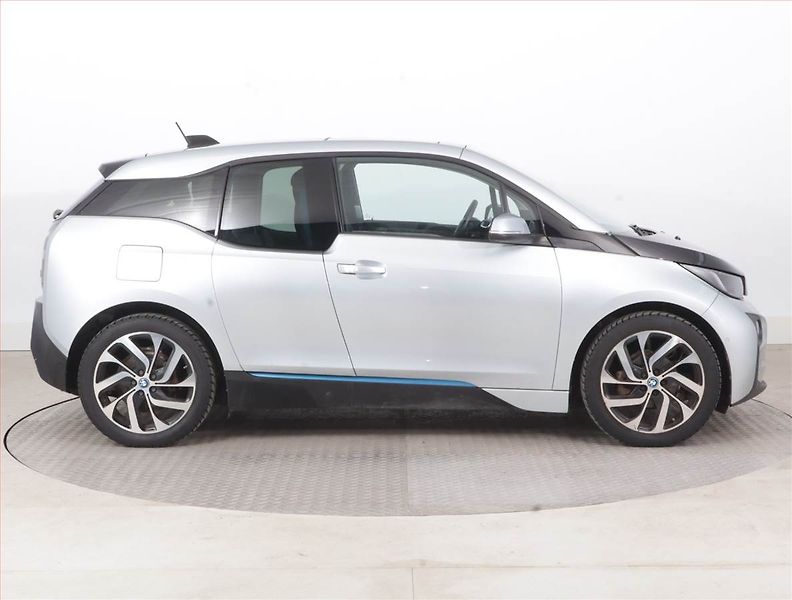 BMW i3 (2014) 60Ah BEV, SoH 74%, Automat - fotka 6 z 19