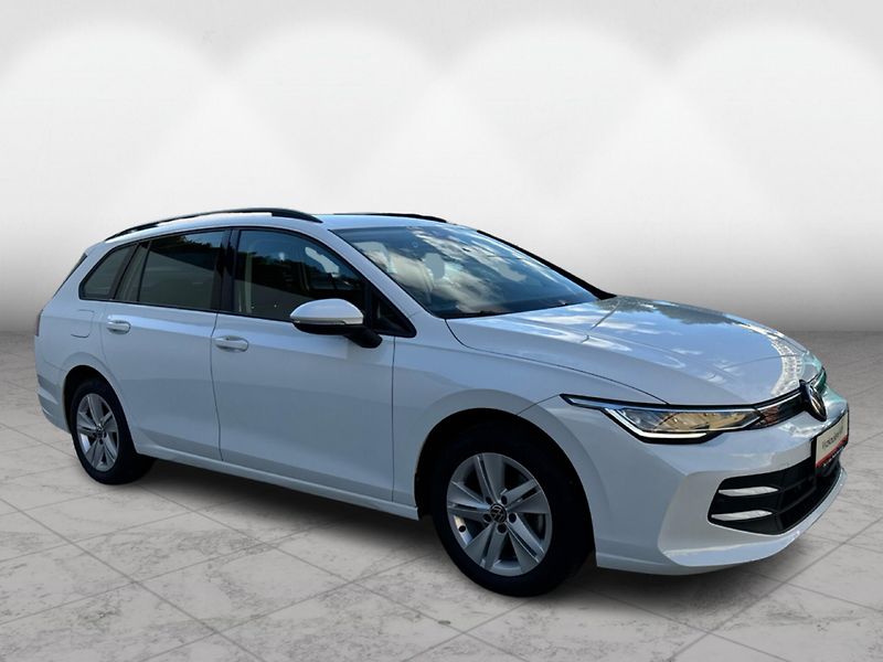 Volkswagen Golf Life 1.5 TSI 110kW Variant - fotka 8 z 20