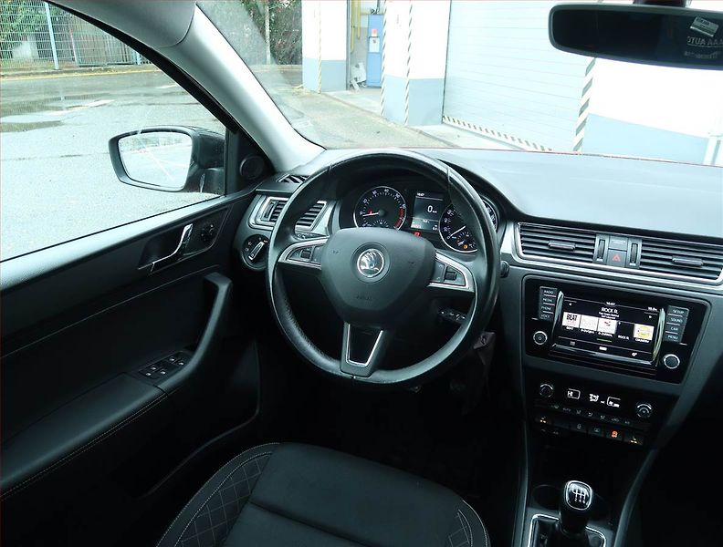 Škoda Rapid (2016) Spaceback 1.2 TSI, Serv.kniha - fotka 7 z 20